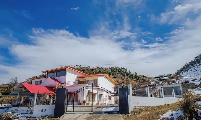 Tehri Range Villa | Amala - abode in the clouds