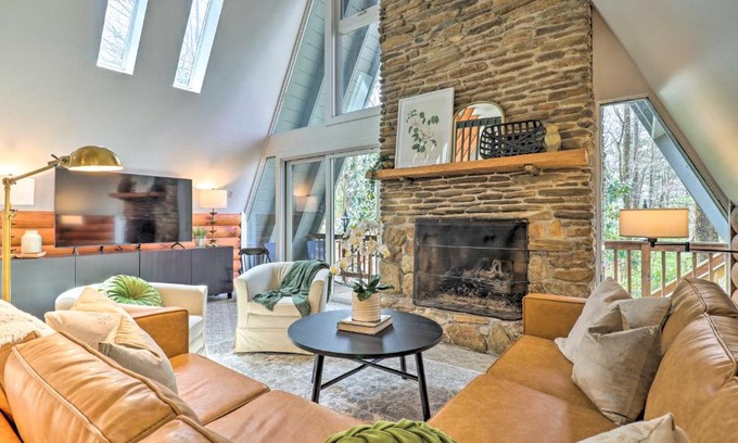 Brevard House | Amazing A-Frame with Private Hiking and Amenities