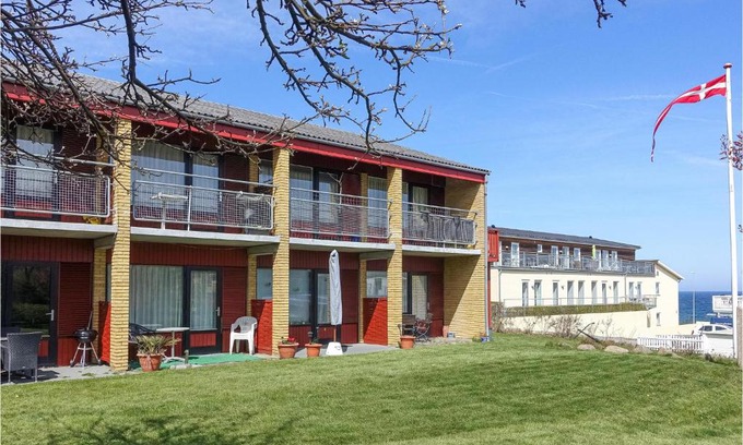 Sandkaas Apartment | Amazing Apartment In Allinge