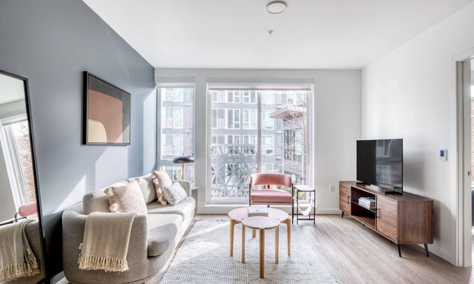 Judkins Park Apartment | Amazing Central District 1BR w/Gym & BBQ, nr downtown, by Blueground