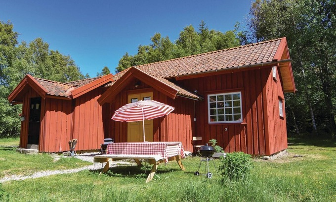 Lur House | Amazing home in Lur with WiFi