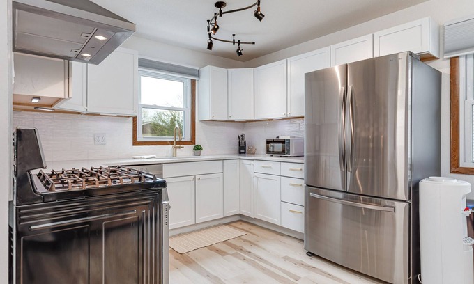 Sheboygan House | Amazing interior remodel for 7 in quiet safe walkable central neighborhood