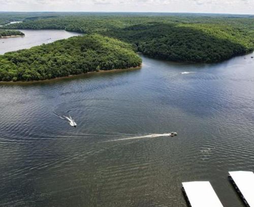 Kaiser House | Amazing Lake Views with Pool, Loft, & Balcony