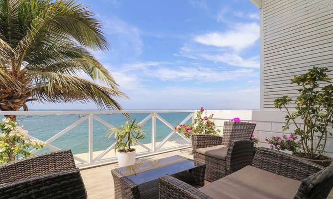 Las Pocitas Apartment | Amazing Loft With Spectacular Ocean View