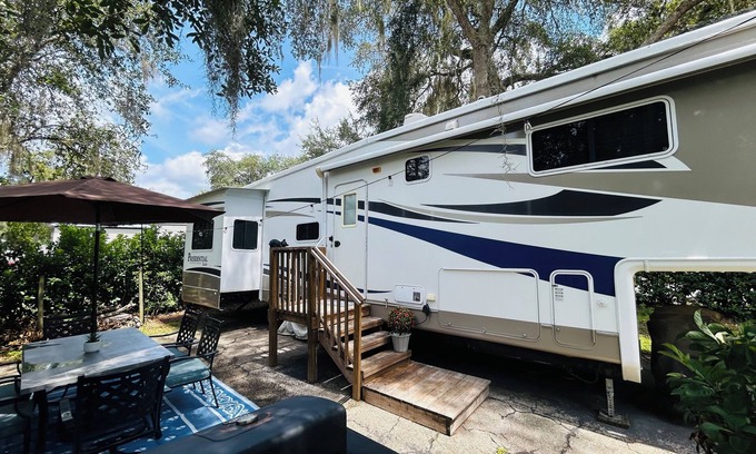 Salt Springs House | Amazing RV/Camper in Ocala National Forest- 2 Bedrooms