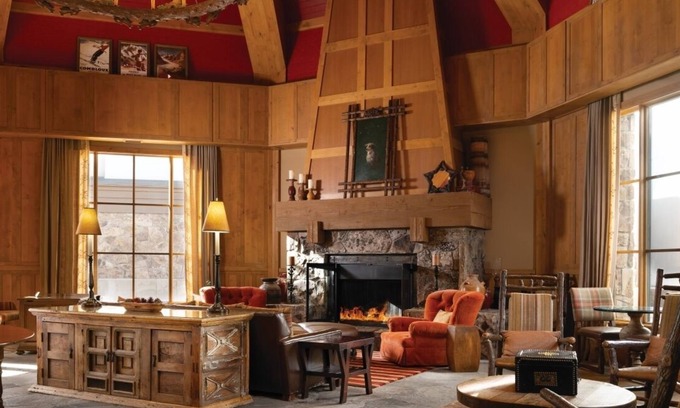 Beaver Creek Resort | Amazing Ski in and Ski out condo at Hyatt Mountain Lodge. Perfect ski vacation!