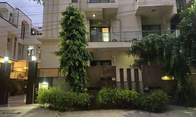 DLF Phase 3 House | Amazone holidays Guest house