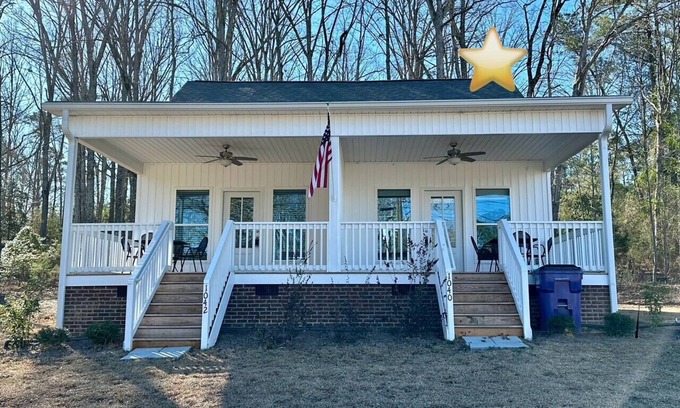 Leesville Villa | Anchor’s Away - Lake View - Walk to Marina, Beach, Food & Live Music!