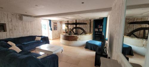 Saint-Quentin-sur-Inrois House | Ancien Moulin au fil de l'Indrois Semi-troglodyte -Zoo de Beauval