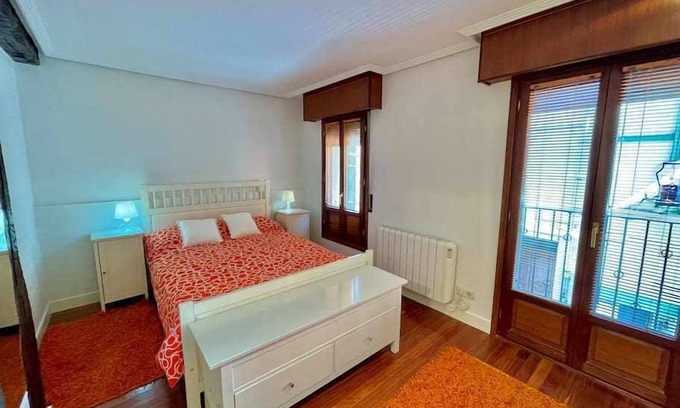 Bermeo Apartment | Andra Mari Etxea - Apartamento en Parte Antigua