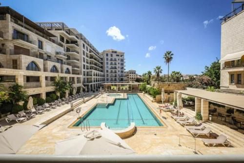 Jaffa Apartment | Andromeda's Charm Old-Jaffa Haven with Shelter by Sea N' Rent