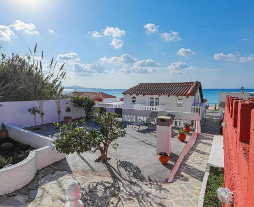 Petaloudes House | Angels beach house