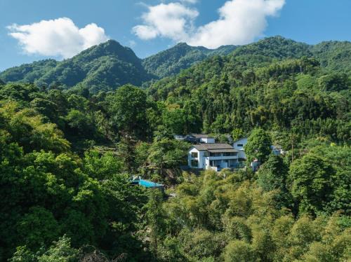 Emeishan Hotel | Anlan Creek Spring B&B