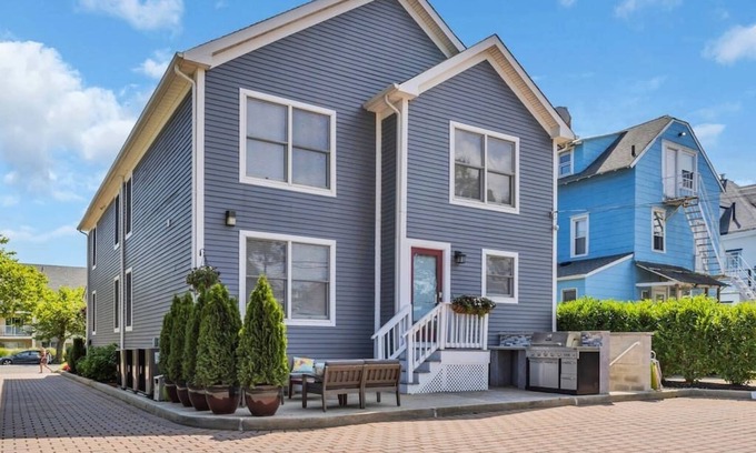 Asbury Park House | AP 3 Bd Apt 2 BLKS to BEACH, Parking and BBQ!
