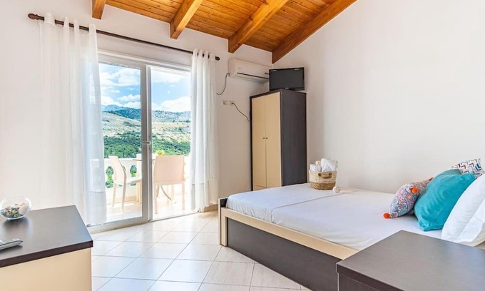 Himare Apartment | Ap 7 - Villa Goro wPool, Views, Kitchen & Parking