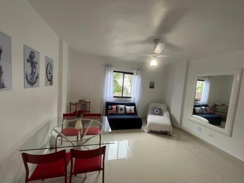 Vila Julia Apartment | Ap 700m Praia Enseada-TV Smart, Garagem-Elevador