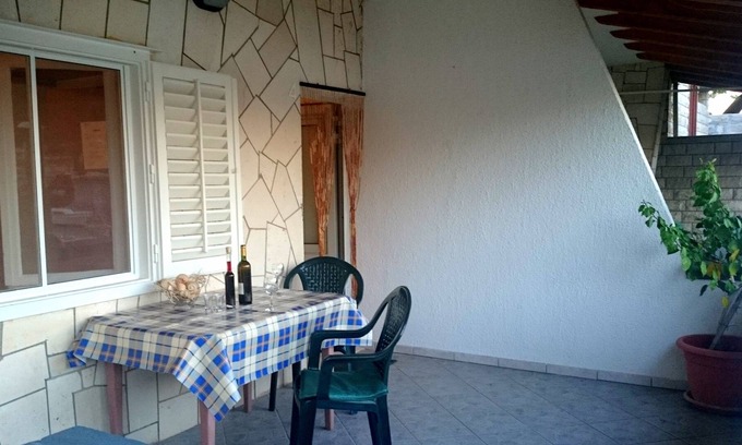Zaklopatica Apartment | Apartments Ivka (53971-A4) - Zaklopatica - island Lastovo