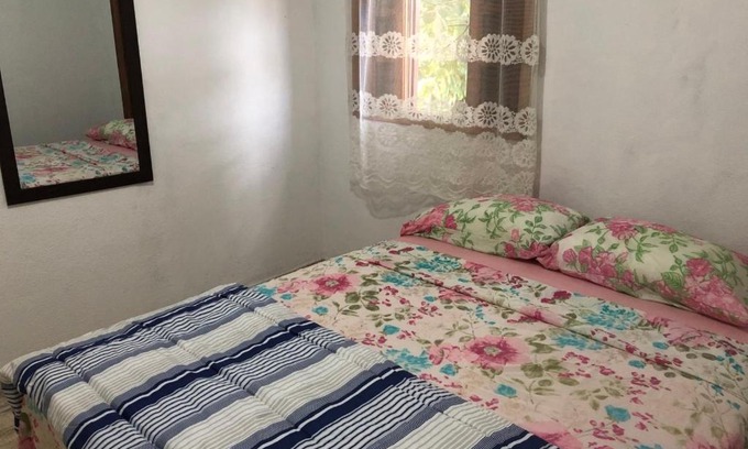 Balneario Guaruja Apartment | Apartamento de 2 quartos com Ar Condicionado na Enseada