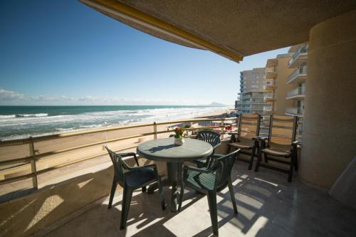 Plaza De La Costera Apartment | Apartamento Vistamar