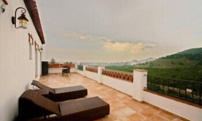 Almunecar Hotel | Apartamentos Bahía Santa Cruz