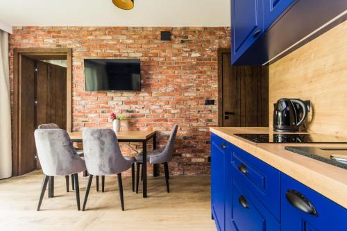 Stegna Apartment | Apartamenty Gajówka- rowery, plac zabaw, sauna, jacuzzi