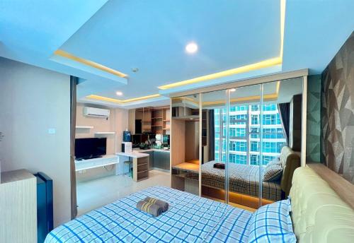 Tangerang Apartment | apartemen brooklyn alsut Studio bergaya modern,pusatkota,cozy,pool,gym,wifi