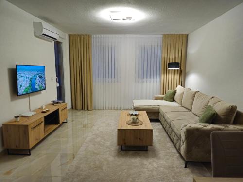 Sanski-Most Apartment | Apartman devet rijeka