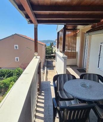 Sveti Filip i Jakov Apartment | Apartman Tina