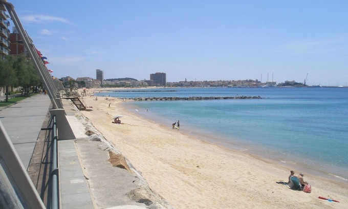 Sant Antoni de Calonge Apartment | Apartment 'Calonge' on the Seafront with Air Conditioning