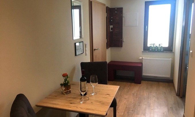 Moessingen Apartment | Apartment "2" with Shared Terrace and Wi-Fi