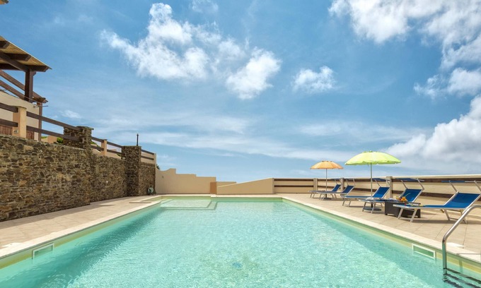 Sassari Apartment | Apartment "Appart 1 Quadrupla Vista Mare" with Sea View, Pool, Wi-Fi, Garden & Terrace