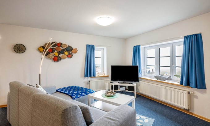 Nordstrand Apartment | Apartment 'Bi Reiner' with Private Terrace and Wi-Fi