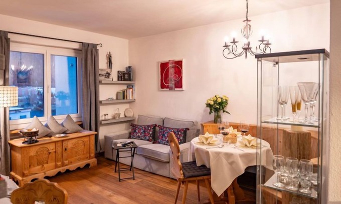 St. Moritz Apartment | Apartment Chesa Sonnalpine B in St. Moritz - 3 persons, 1 bedrooms