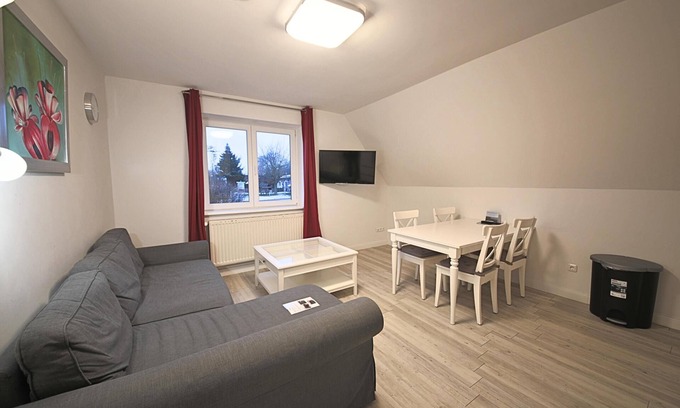 Ekenis Apartment | Apartment 6 in the apartment house Schleiblick 1st floor