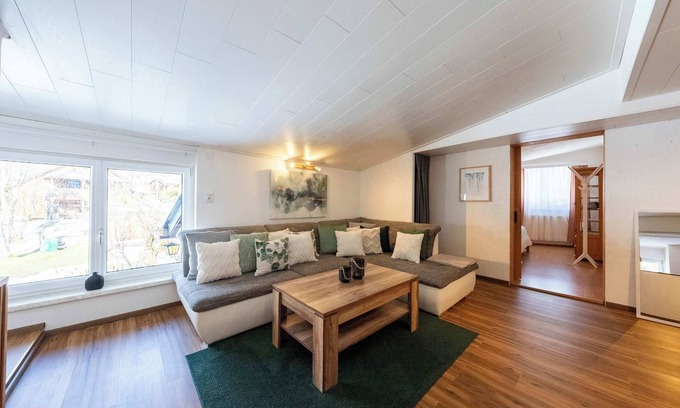 Altaussee Apartment | Apartment Enzian | Sauna | Parking | Kitchen