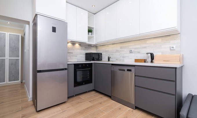 Podgorze Apartment | Apartment Gromadzka With A/C by Renters