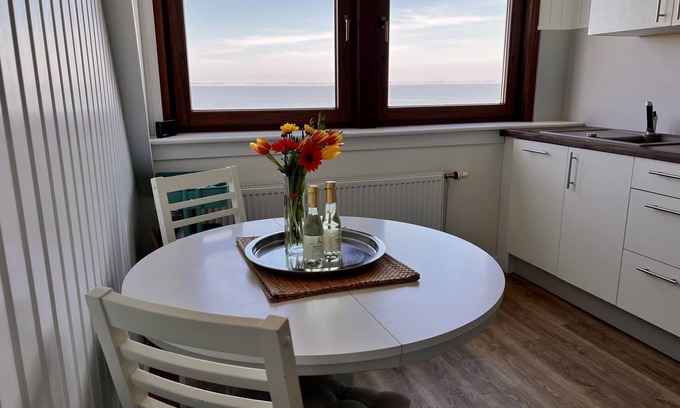 Steenodde Apartment | Apartment in a unique tidal flat location with sea view