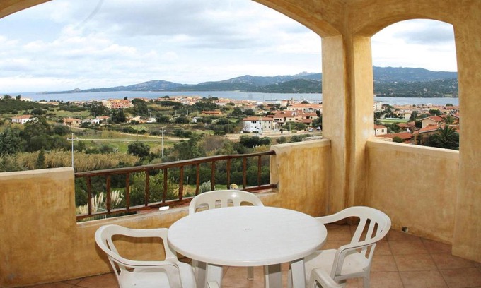 La Conia Apartment | Apartment in Cannigione near Sea Beach