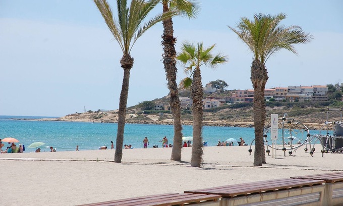 Cabo de las Huertas Apartment | Apartment in San Juan Beach Air conditioning and Wifi