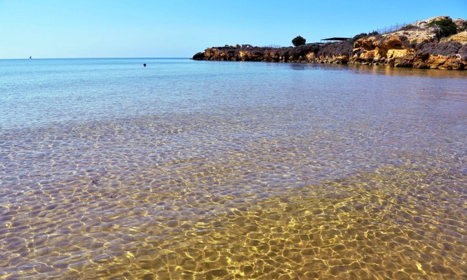 Punta Braccetto Apartment | Apartment "Casa Vacanza a due Passi dal Mare" close to the Beach with Sea View & Terrace