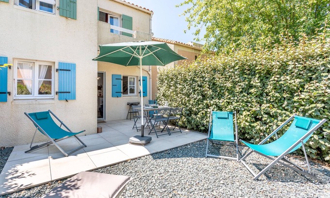 La Remigeasse Apartment | Apartment "La Belle Petite Maison" with Shared Terrace, Private Garden and Wi-Fi