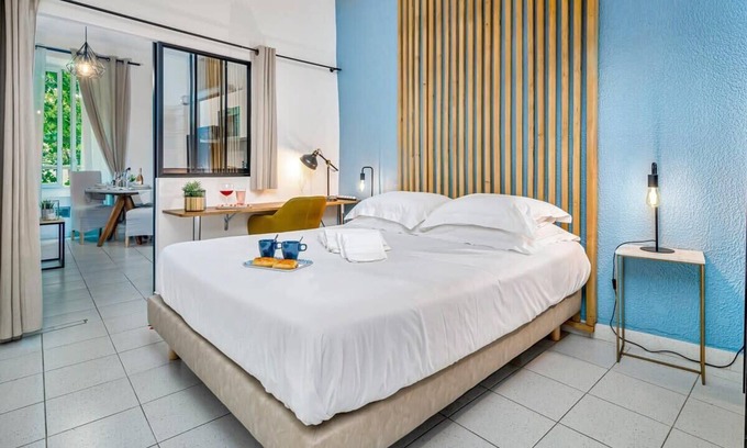 Pertuis Apartment | 🍀 Apartment La Cigale | Les Nids de la Diane