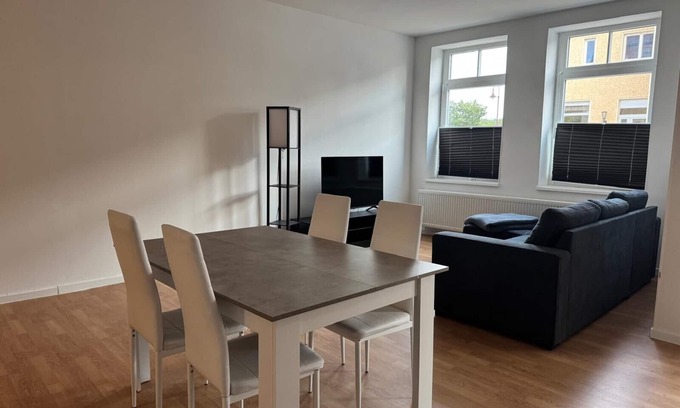 Warin Apartment | Apartment 'Mühlentor Am Wariner See' with Wi-Fi