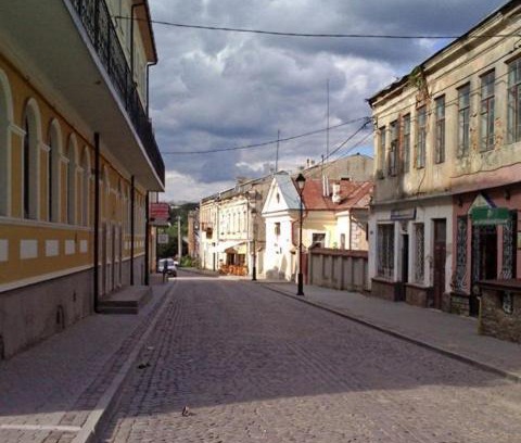 Kamenets-Podol'skiy Apartment | Apartment on Zarvanskaya in Old Town