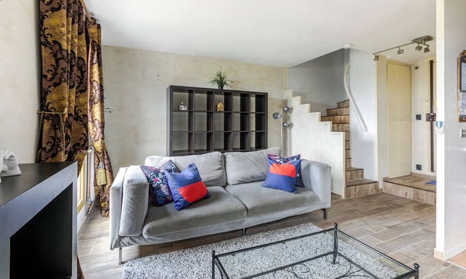 Noisy-le-Grand Apartment | Apartment overlooking the Eiffel Tower between Paris and Disneyland