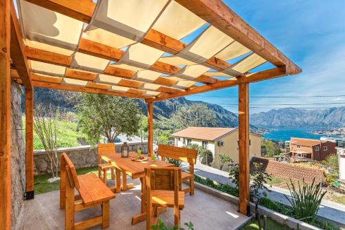 Skaljari Apartment | Apartment Petar 1