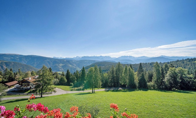 San Genesio Atesino Apartment | Apartment 'Stücklhof Wohnung Veilchen' with Mountain View, Shared Terrace and Wi-Fi