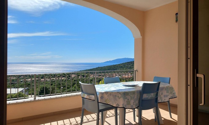 Cala Gonone Apartment | APARTMENT SEA VIEW AND MOUNTAIN Parking- A/C-WIFI-CIN IT 091017C2000P7622