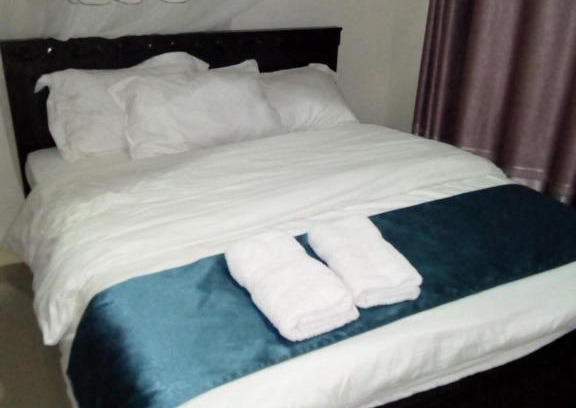 Mbotela Apartment | Apartment Sleeps 6 with Free Parking