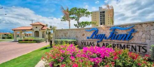 Portmore Apartment | Apartment Sleeps 6 with Pool Access